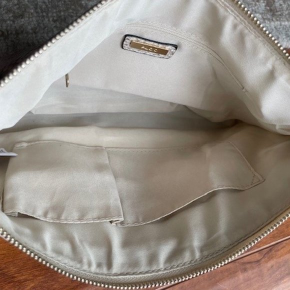 Aldo Snakeskin Faux Leather Wristlet with Fringe NWOT - Picture 4 of 9